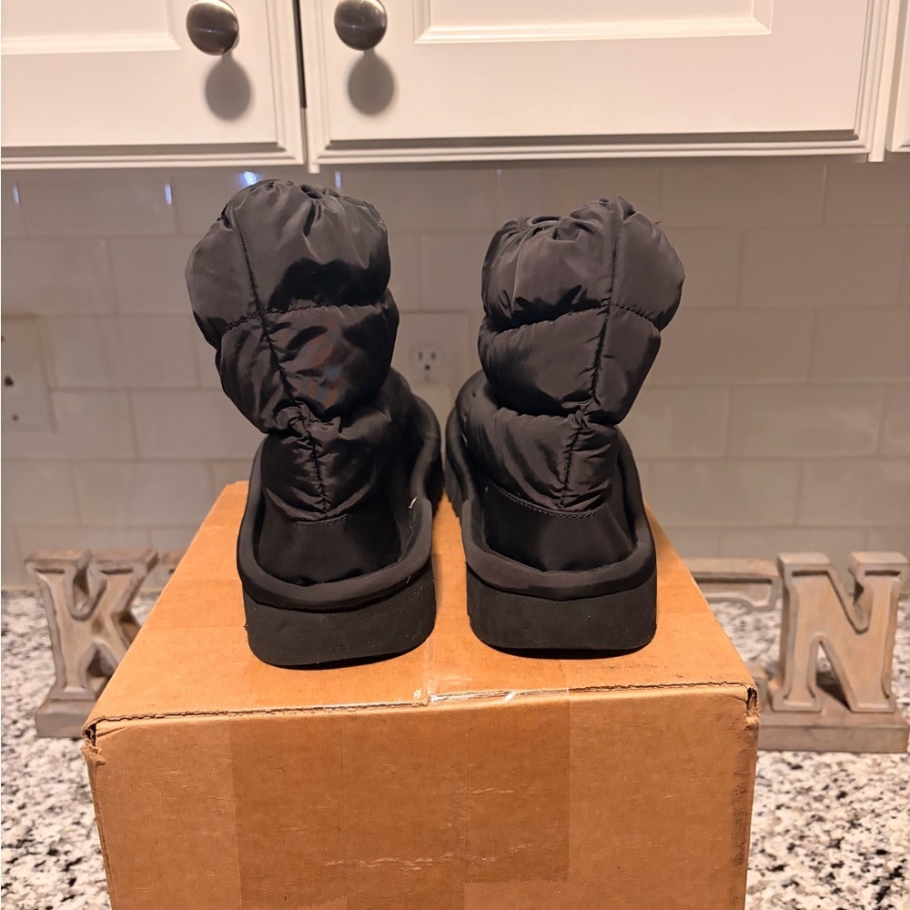 H&M Black Quilted Boots - Picture 3 of 5